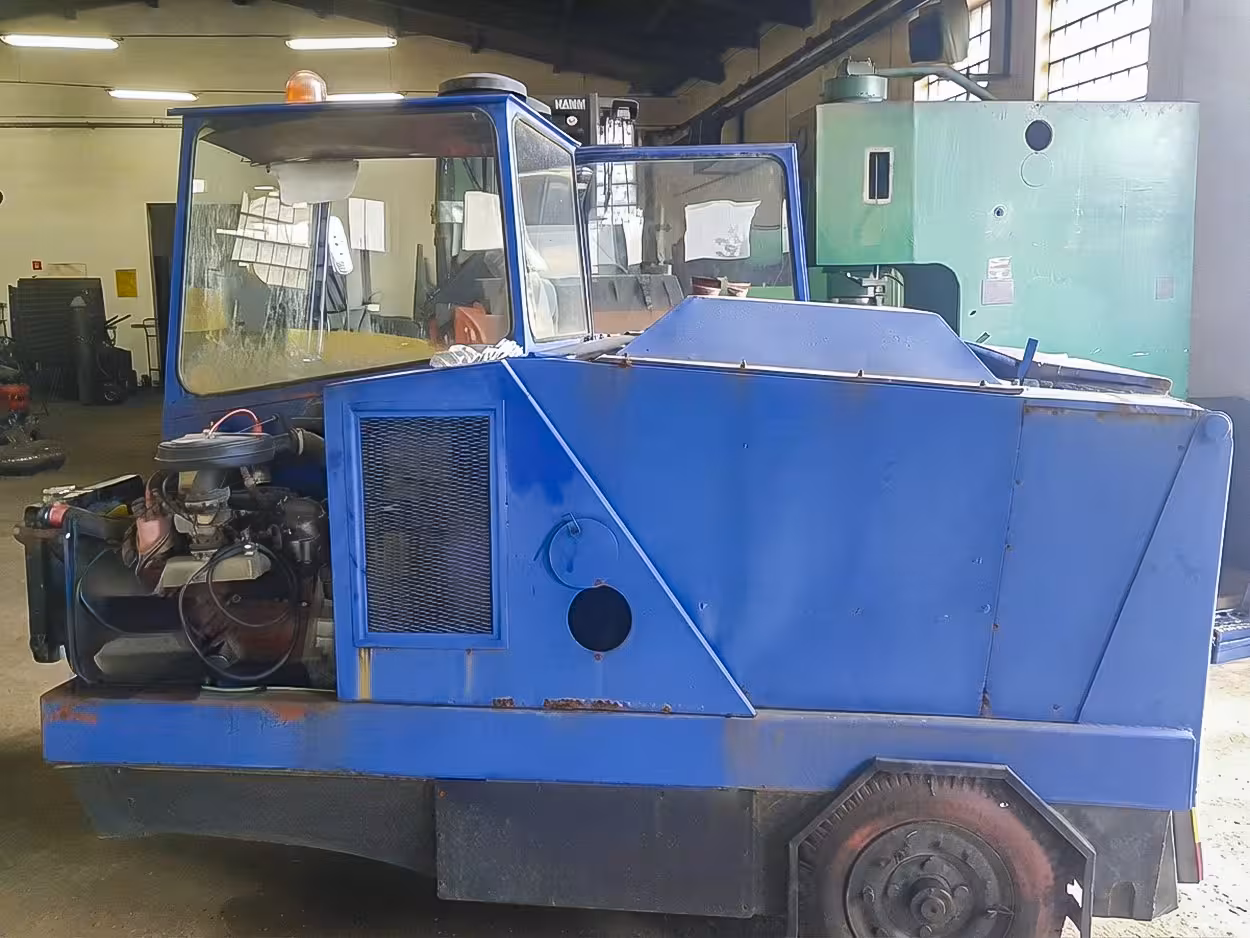 zamiatarka samobieżna zs13