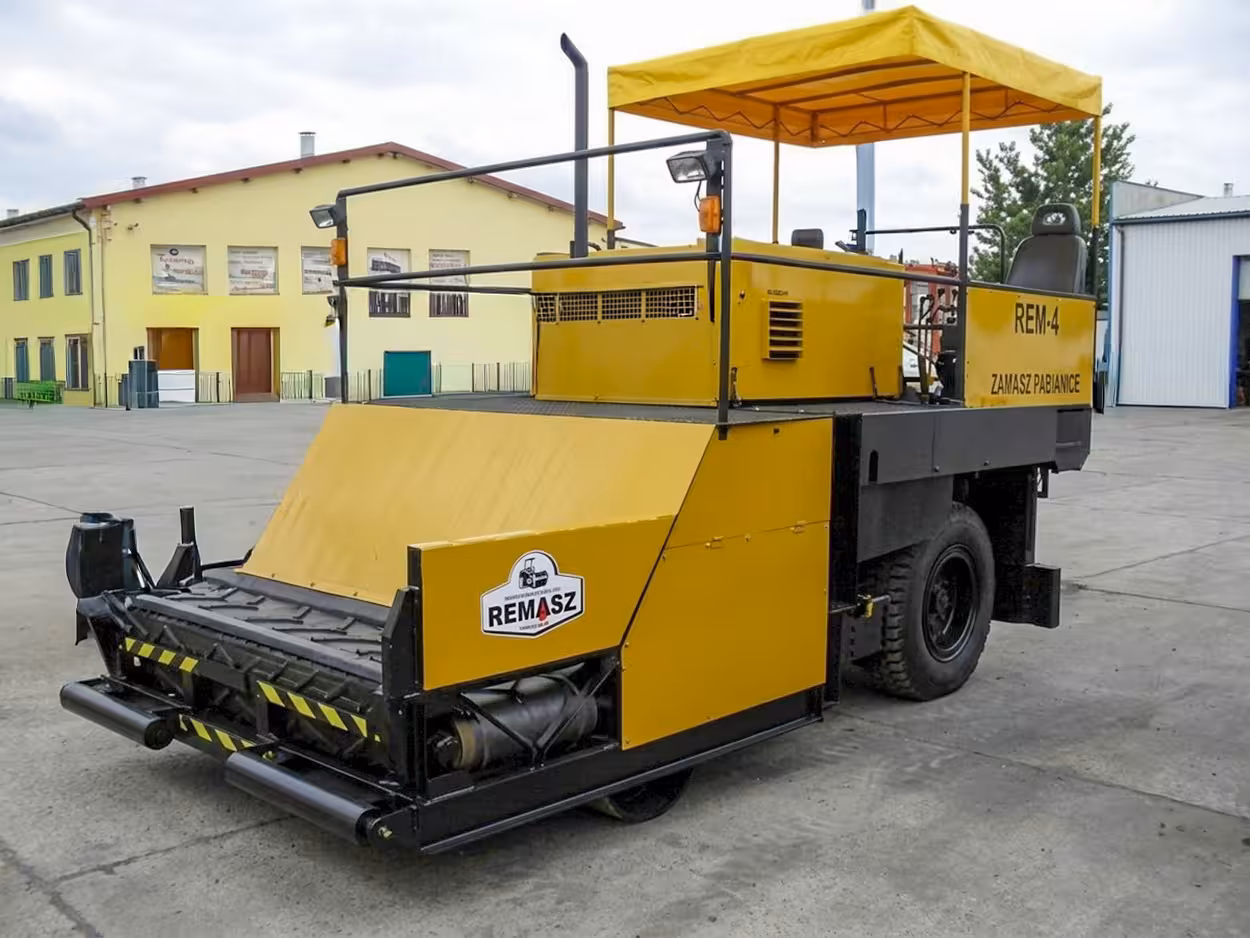 rozkladarka-REM-400-remasz rozkładarka poboczy REM-400