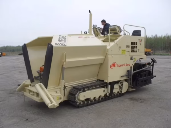 rozściełacz mas asfaltowych ABG Titan 2820