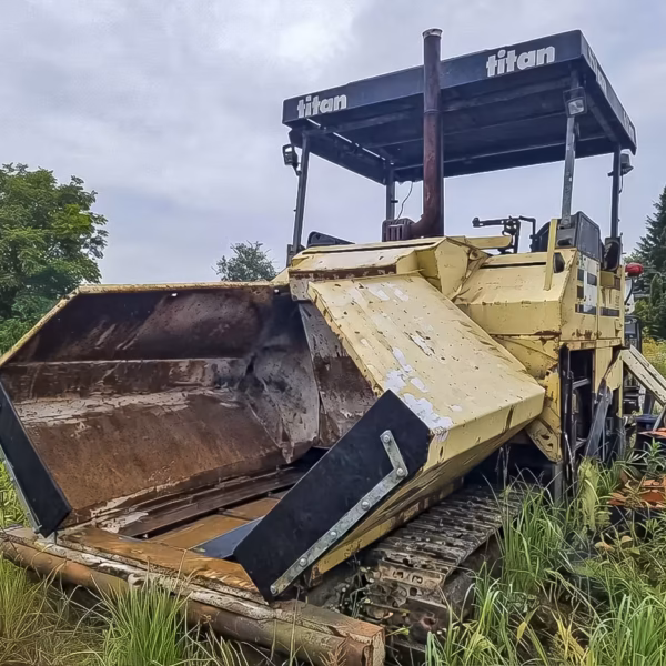 rozkładarka asfaltu abg titan 6820 volvo