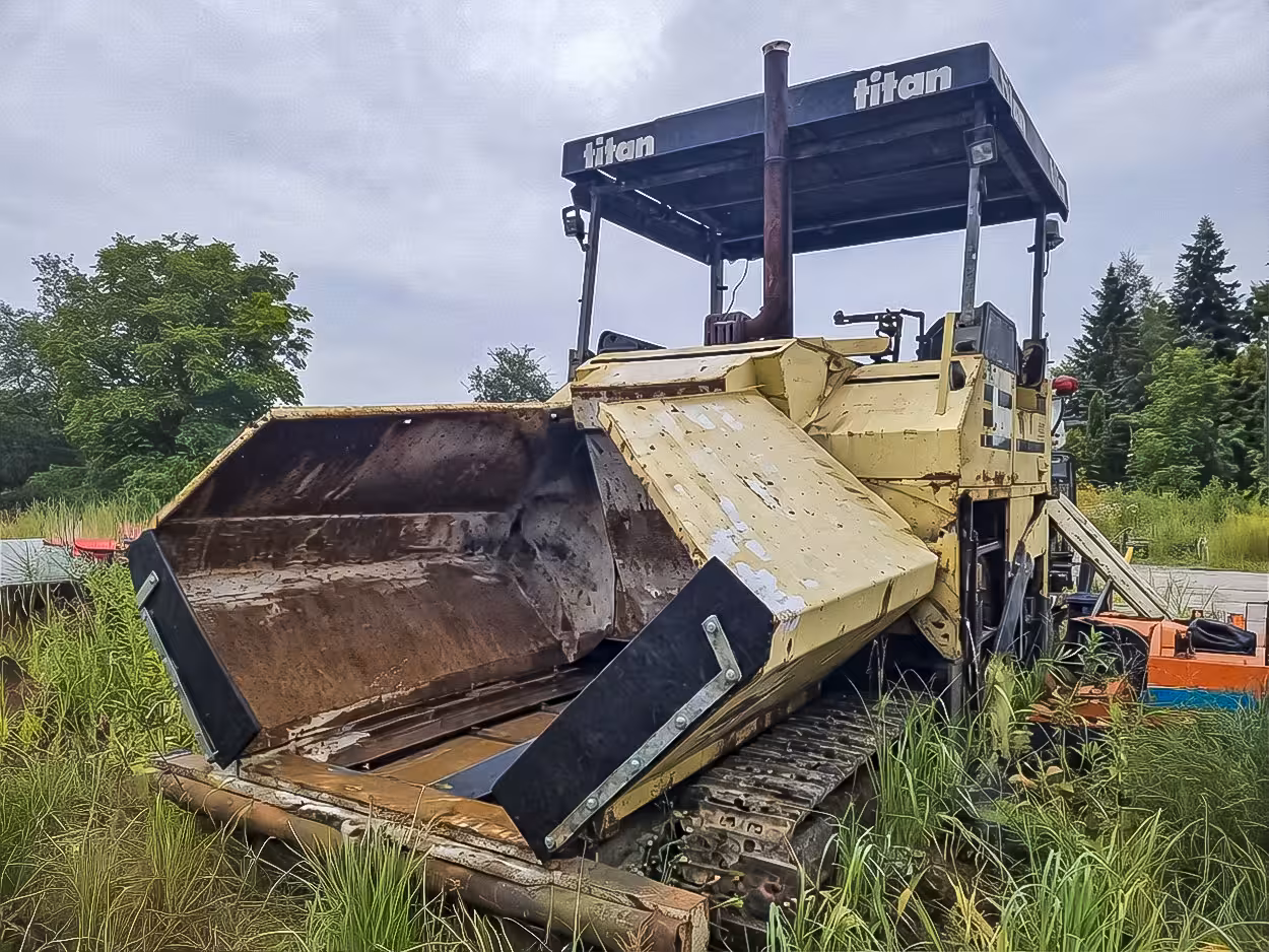 rozkładarka asfaltu abg titan 6820 volvo