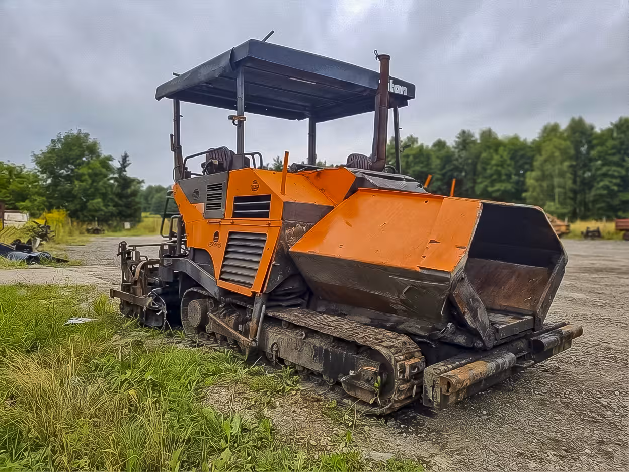 rozkładarka asfaltu abg titan 7820