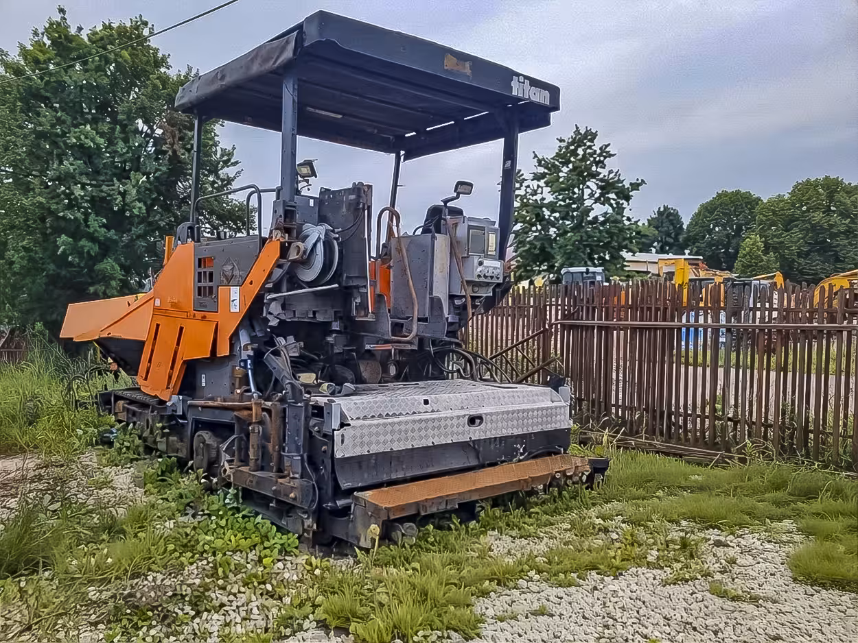 rozkładarka asfaltu abg titan 7820 volvo remasz