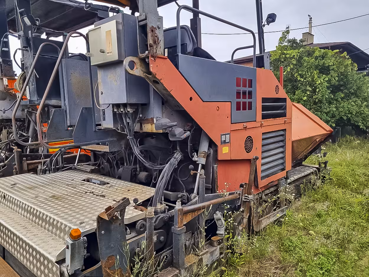 rozkladarka-do-asfaltu-abg-titan-6820-volvo rozkładarka abg titan 6820